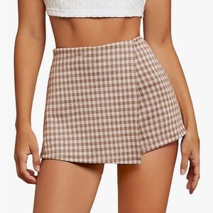 Brown and White Houndstooth Women's Shorts